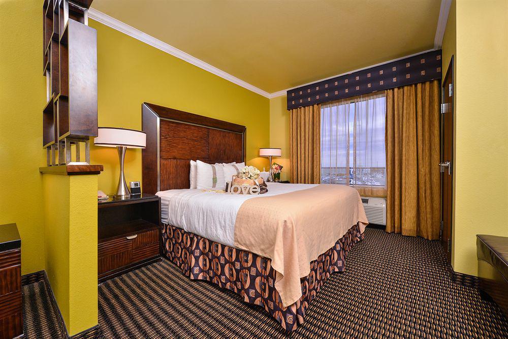 Holiday Inn & Suites Mckinney - N Allen By Ihg Exterior photo