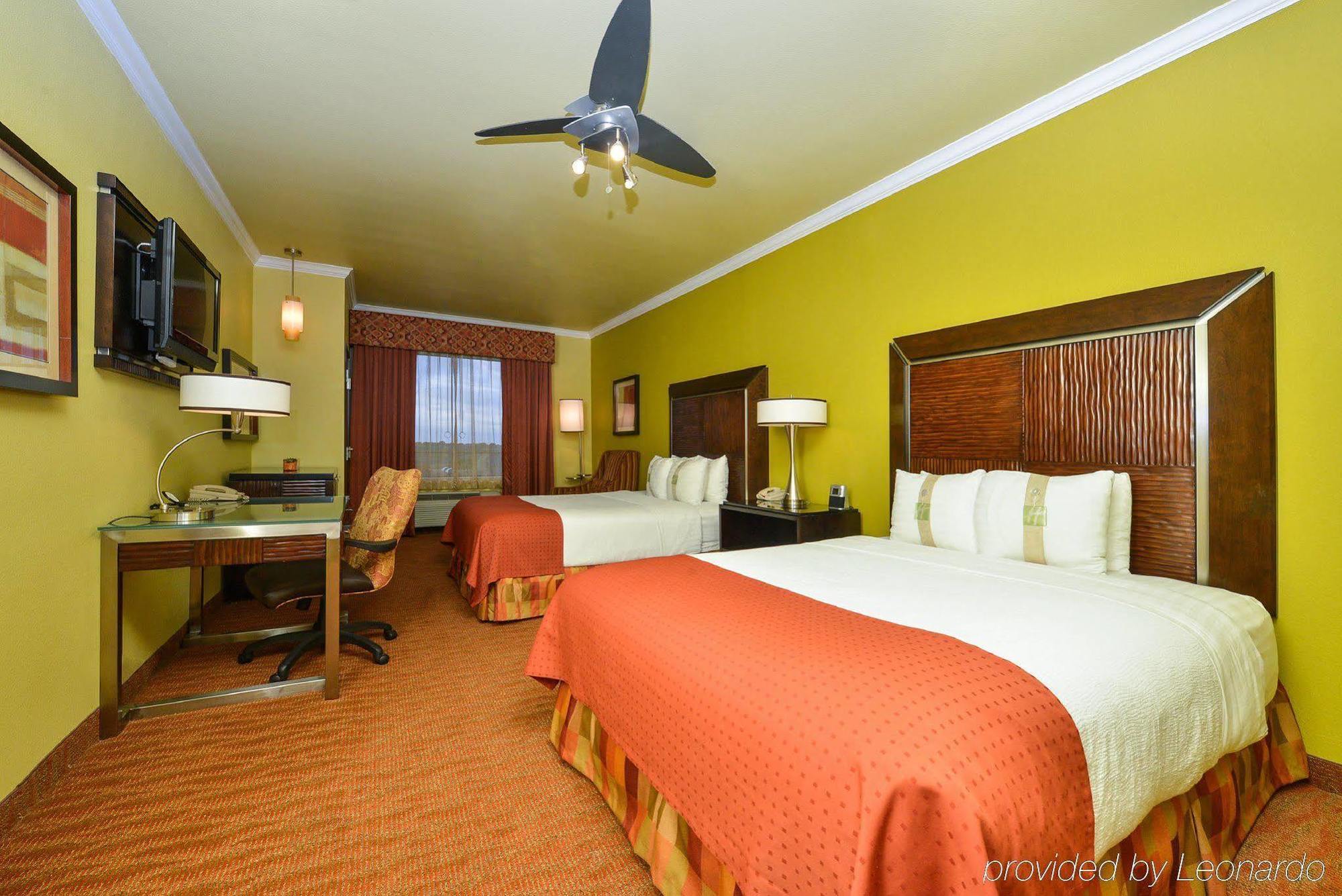 Holiday Inn & Suites Mckinney - N Allen By Ihg Exterior photo